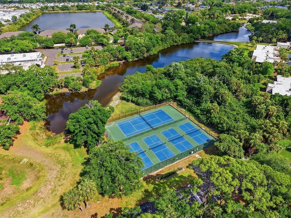 En Venta: $250,000 (2 camas, 2 baños, 1408 Pies cuadrados)