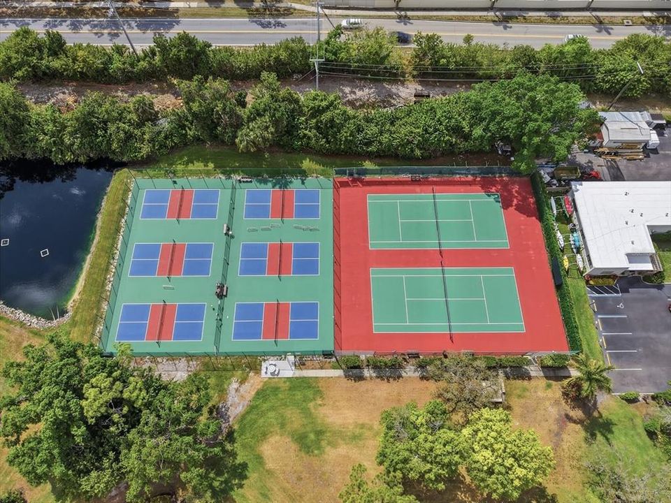 En Venta: $250,000 (2 camas, 2 baños, 1408 Pies cuadrados)