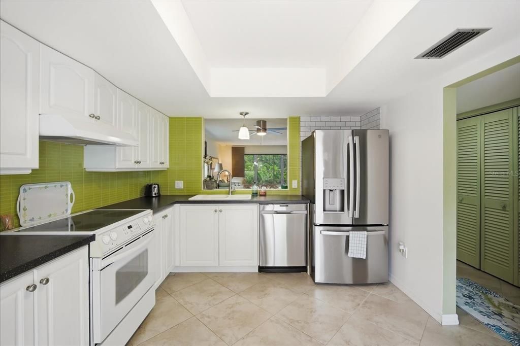 En Venta: $250,000 (2 camas, 2 baños, 1408 Pies cuadrados)