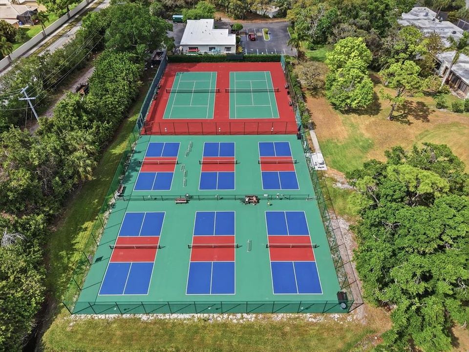 En Venta: $250,000 (2 camas, 2 baños, 1408 Pies cuadrados)