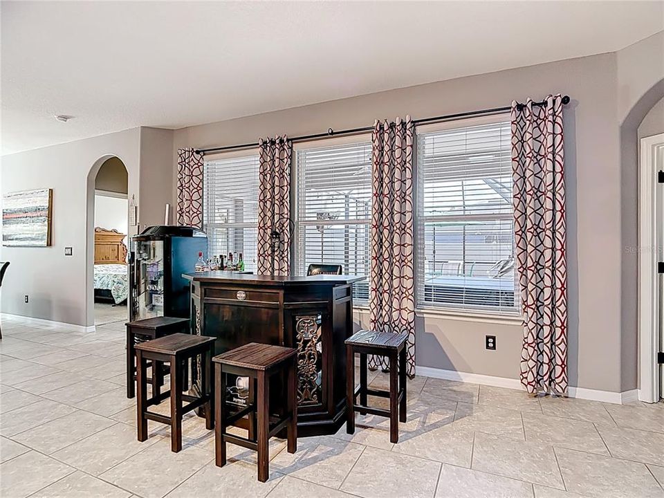 На продажу: $465,000 (4 спален, 3 ванн, 2360 Квадратных фут)