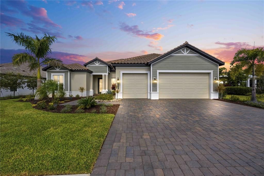 For Sale: $1,649,990 (3 beds, 3 baths, 2872 Square Feet)