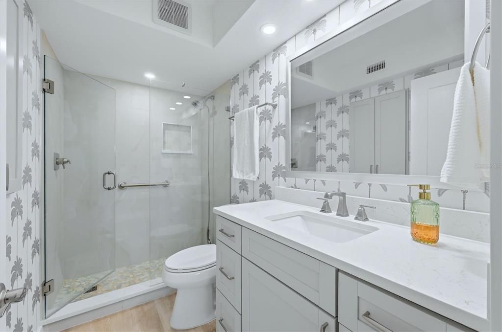 For Sale: $899,000 (2 beds, 2 baths, 1195 Square Feet)