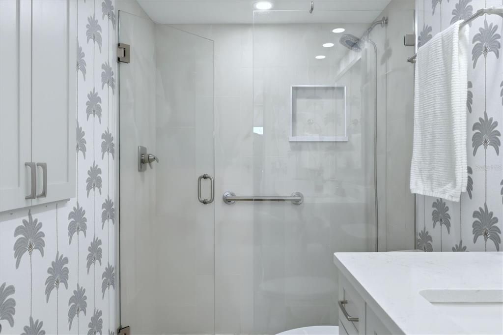 For Sale: $899,000 (2 beds, 2 baths, 1195 Square Feet)