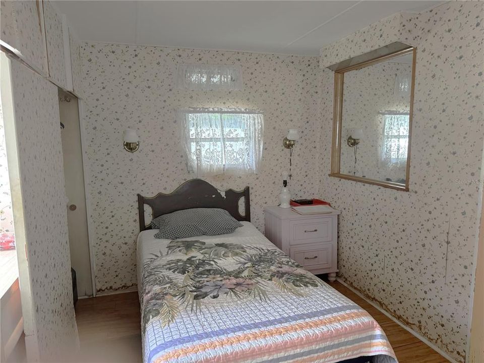 For Sale: $139,000 (2 beds, 2 baths, 471 Square Feet)