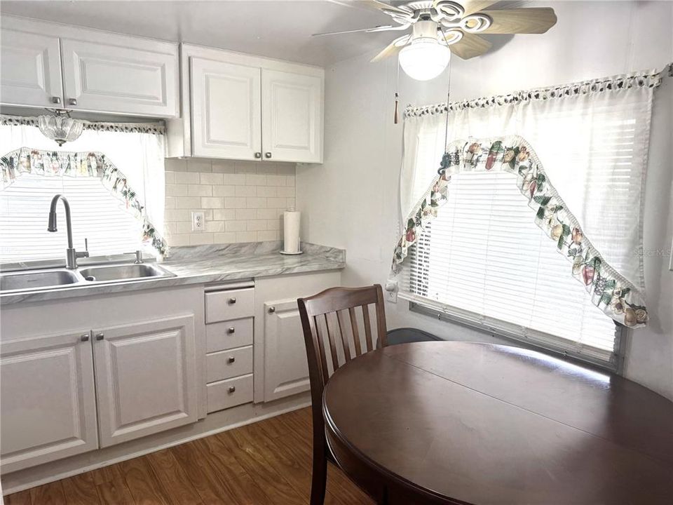 For Sale: $139,000 (2 beds, 2 baths, 471 Square Feet)
