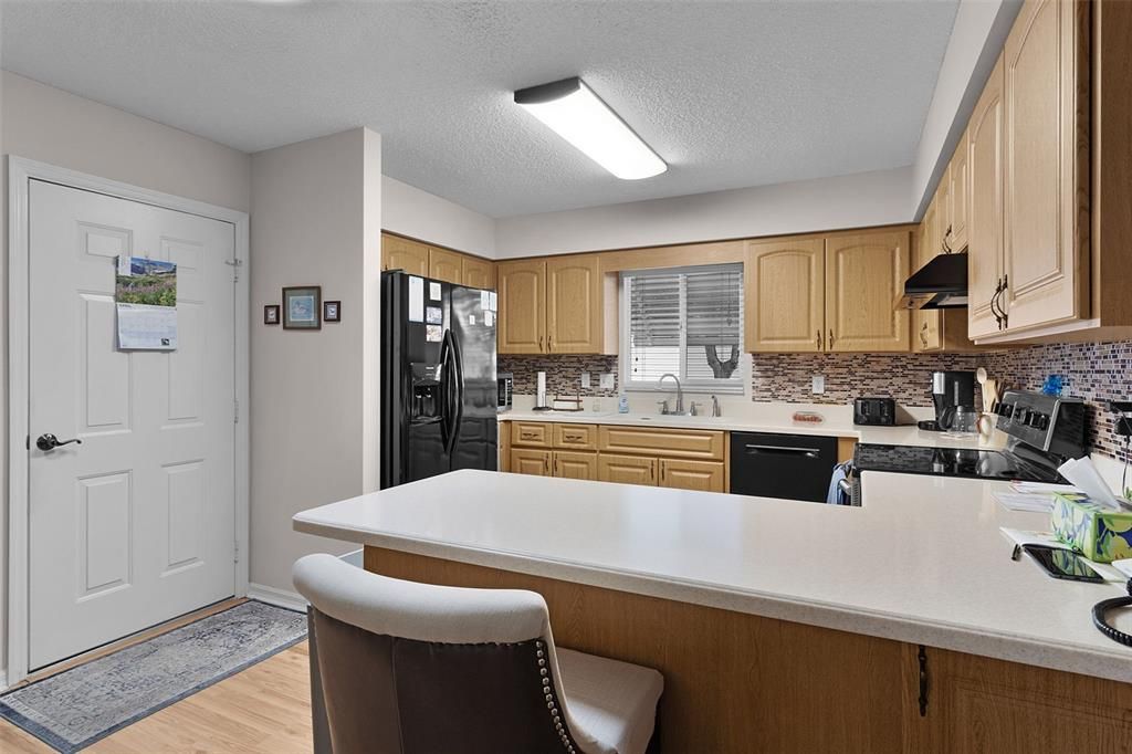 Active With Contract: $244,900 (3 beds, 2 baths, 1526 Square Feet)