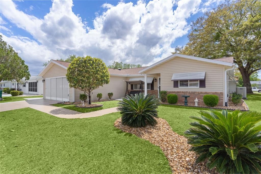 Active With Contract: $244,900 (3 beds, 2 baths, 1526 Square Feet)