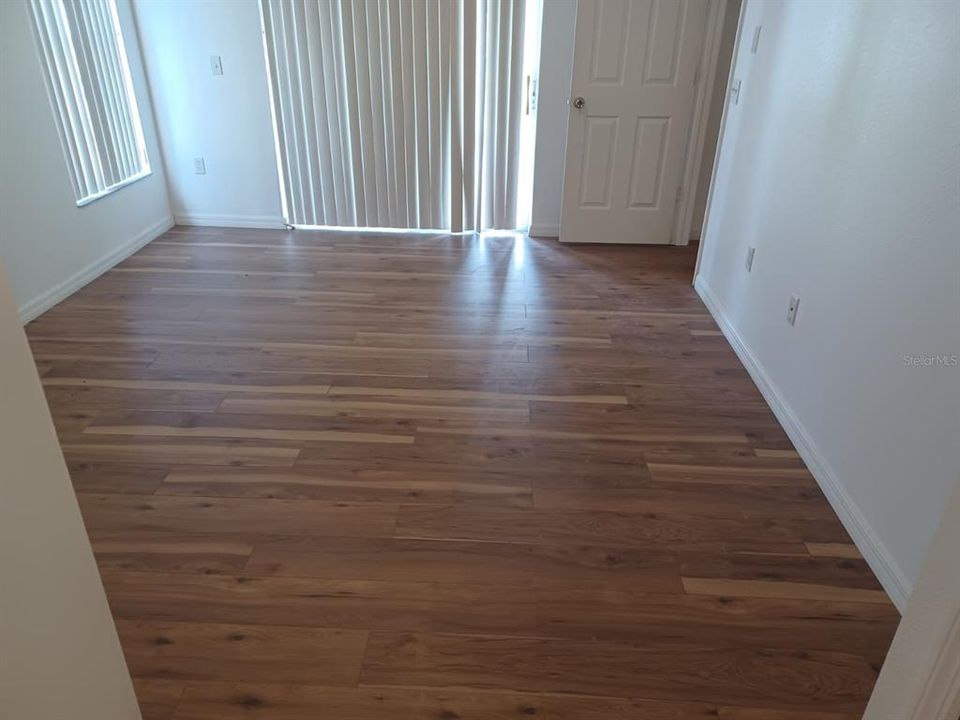 Activo con contrato: $299,000 (3 camas, 2 baños, 1876 Pies cuadrados)