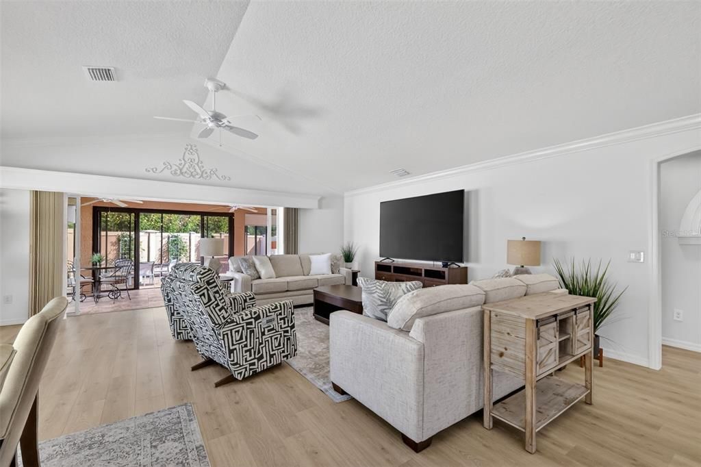 Active With Contract: $550,000 (3 beds, 2 baths, 1938 Square Feet)