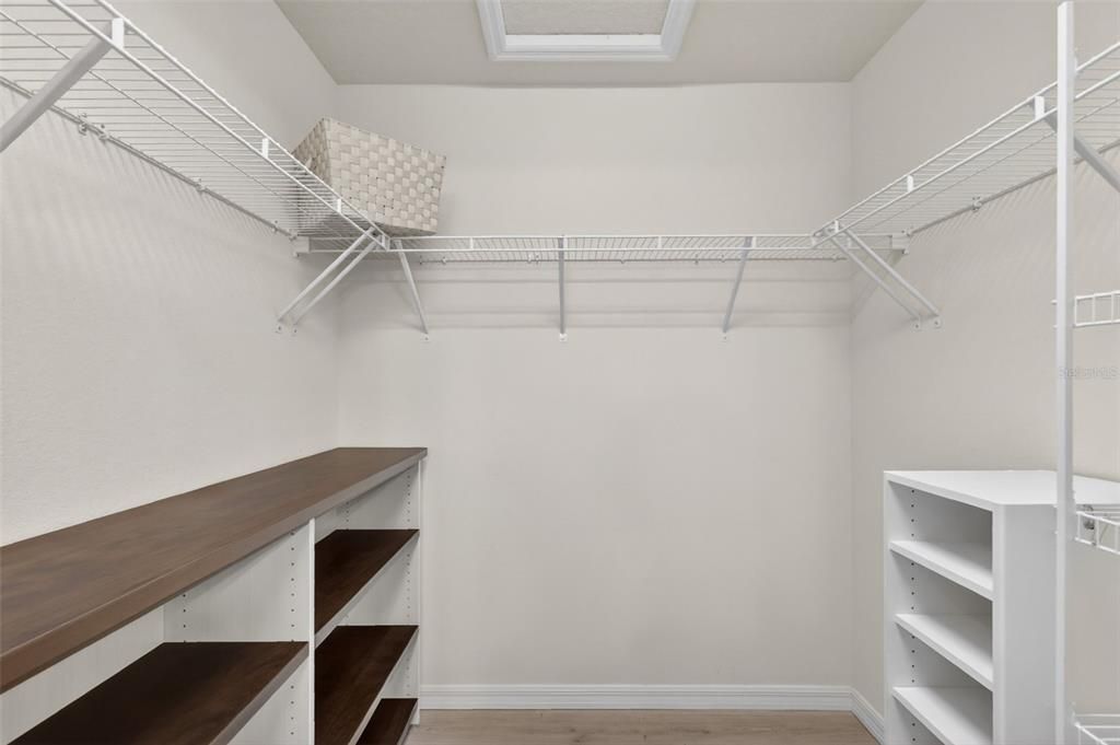 Active With Contract: $550,000 (3 beds, 2 baths, 1938 Square Feet)