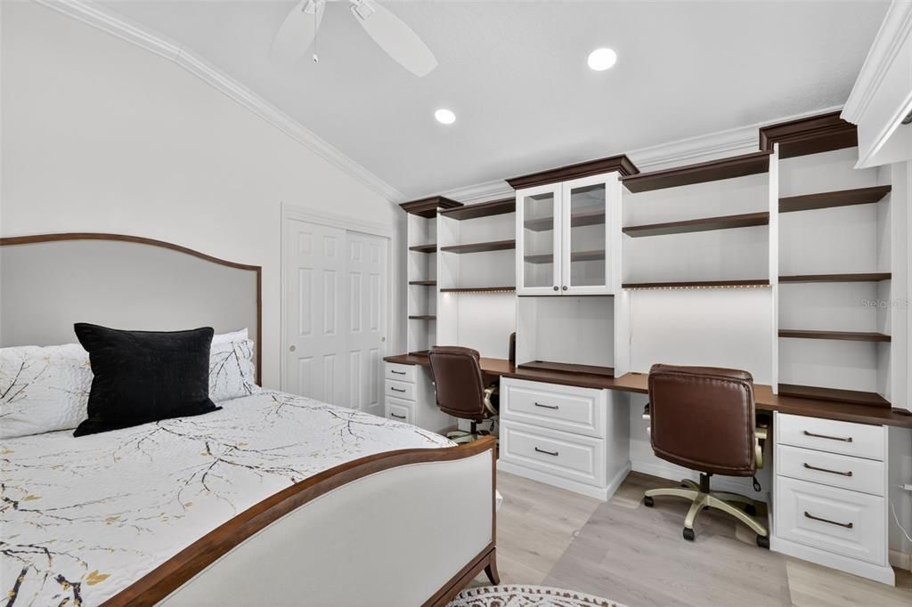 Active With Contract: $550,000 (3 beds, 2 baths, 1938 Square Feet)