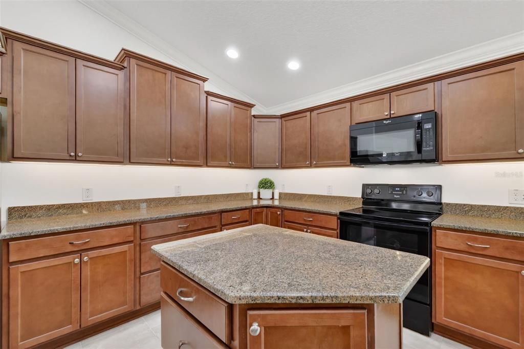 Active With Contract: $550,000 (3 beds, 2 baths, 1938 Square Feet)