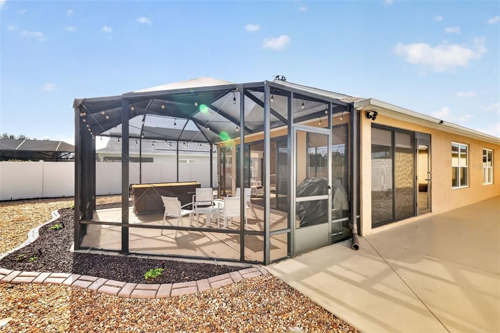 Active With Contract: $550,000 (3 beds, 2 baths, 1938 Square Feet)