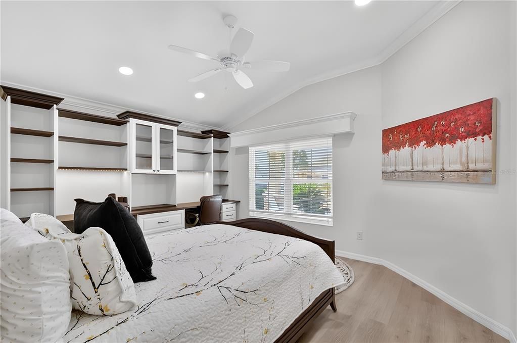 Active With Contract: $550,000 (3 beds, 2 baths, 1938 Square Feet)