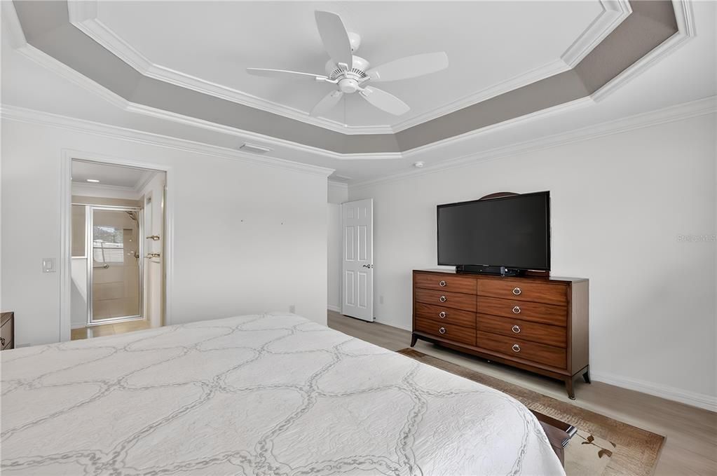 Active With Contract: $550,000 (3 beds, 2 baths, 1938 Square Feet)