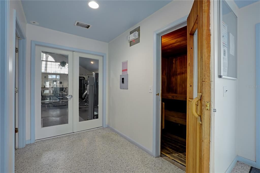 待售: $295,000 (1 贝兹, 1 浴室, 912 平方英尺)