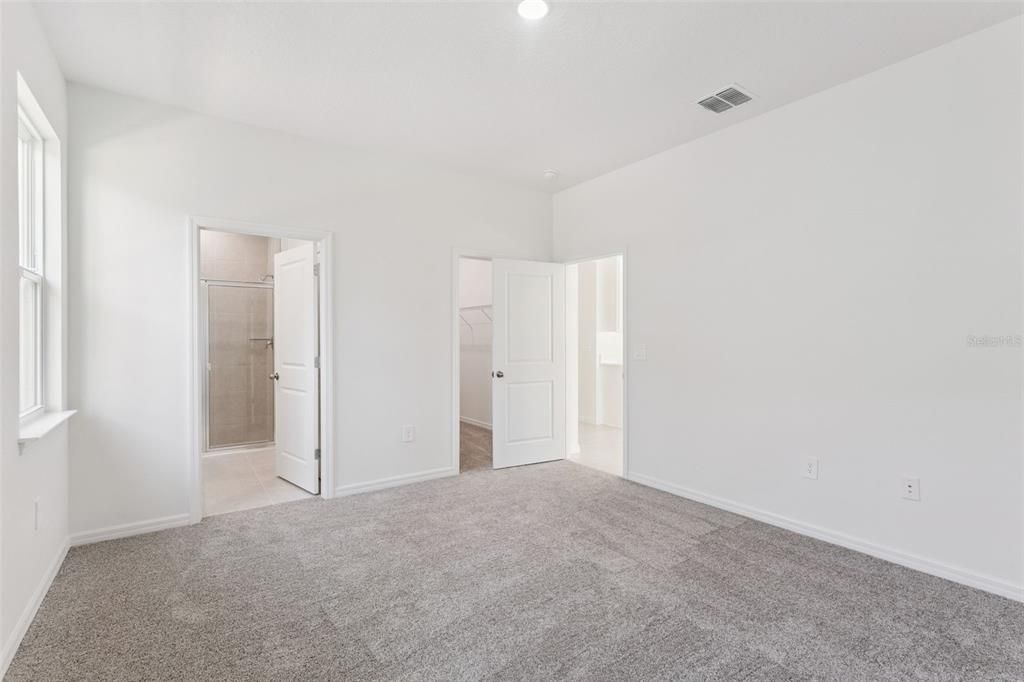 For Sale: $344,999 (4 beds, 2 baths, 1839 Square Feet)