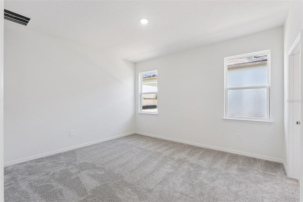 For Sale: $344,999 (4 beds, 2 baths, 1839 Square Feet)