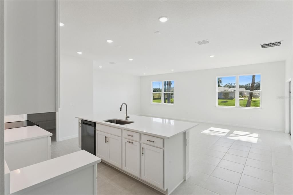 For Sale: $344,999 (4 beds, 2 baths, 1839 Square Feet)