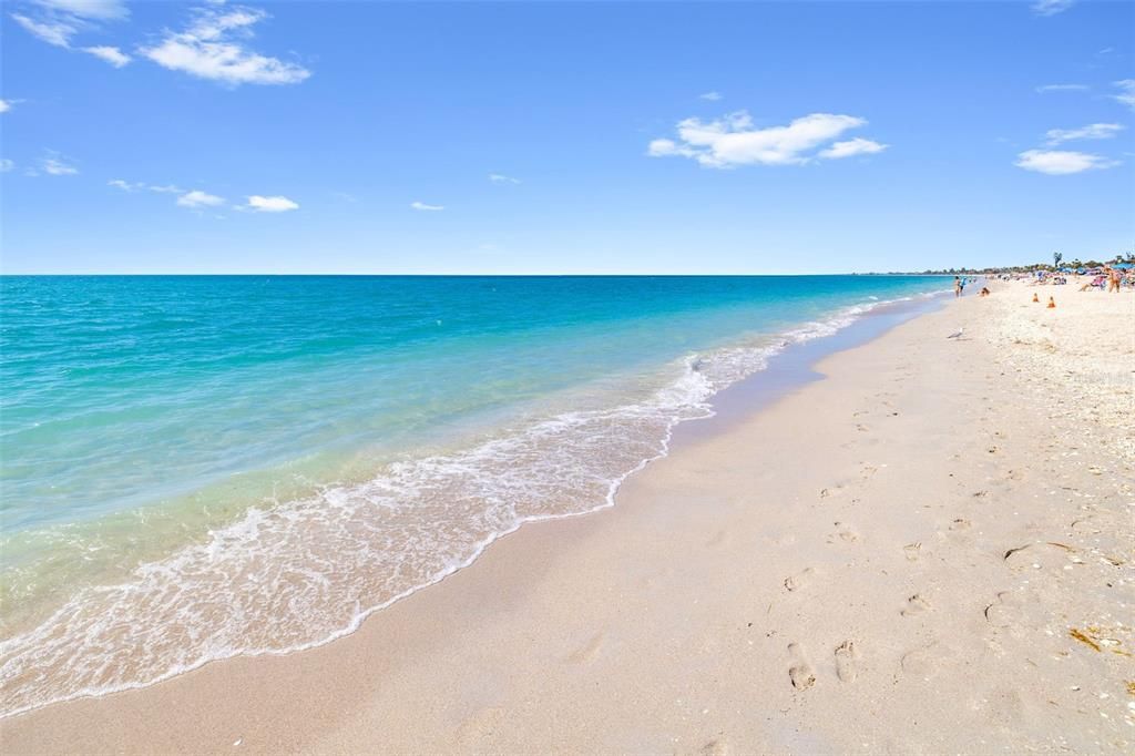 На продажу: $399,000 (2 спален, 2 ванн, 910 Квадратных фут)