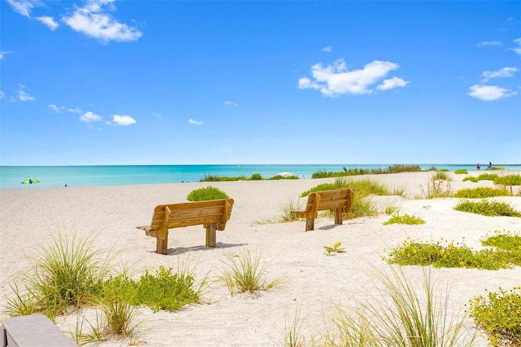 На продажу: $399,000 (2 спален, 2 ванн, 910 Квадратных фут)