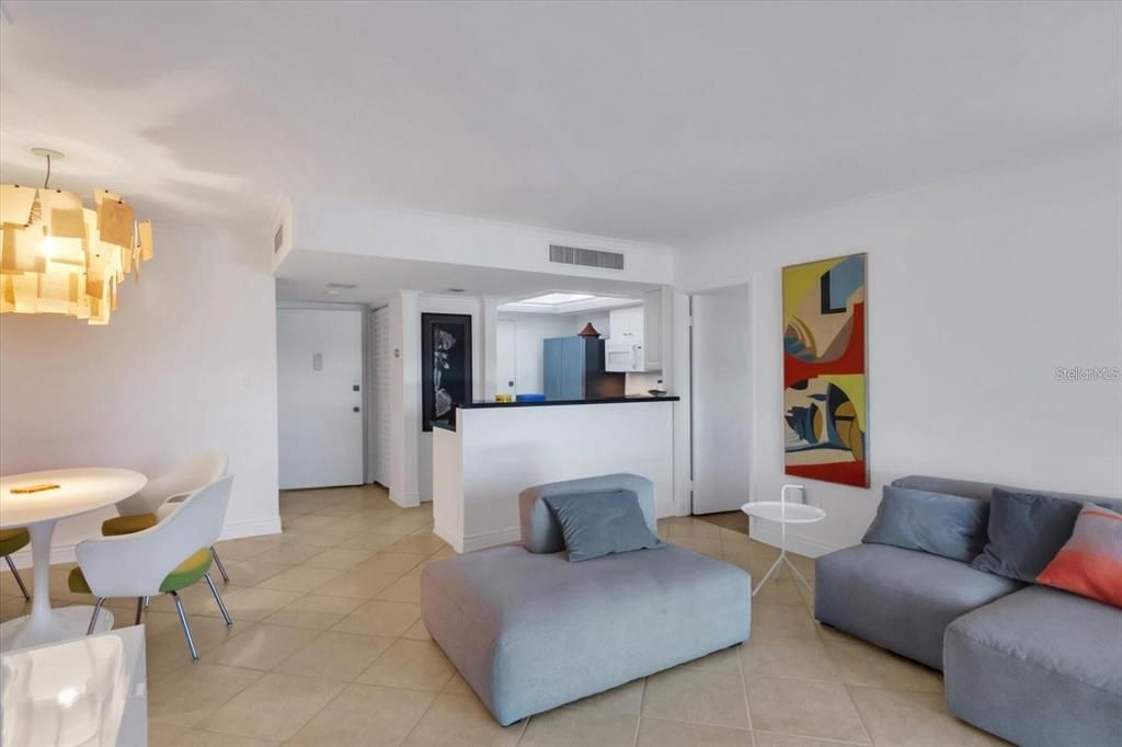 В аренду: $2,200 (1 спален, 1 ванн, 778 Квадратных фут)
