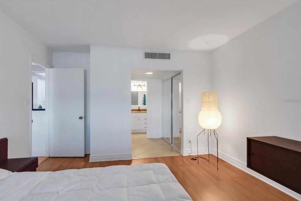 В аренду: $2,200 (1 спален, 1 ванн, 778 Квадратных фут)