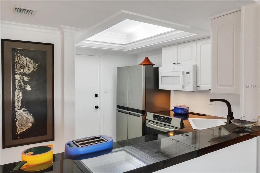 В аренду: $2,200 (1 спален, 1 ванн, 778 Квадратных фут)