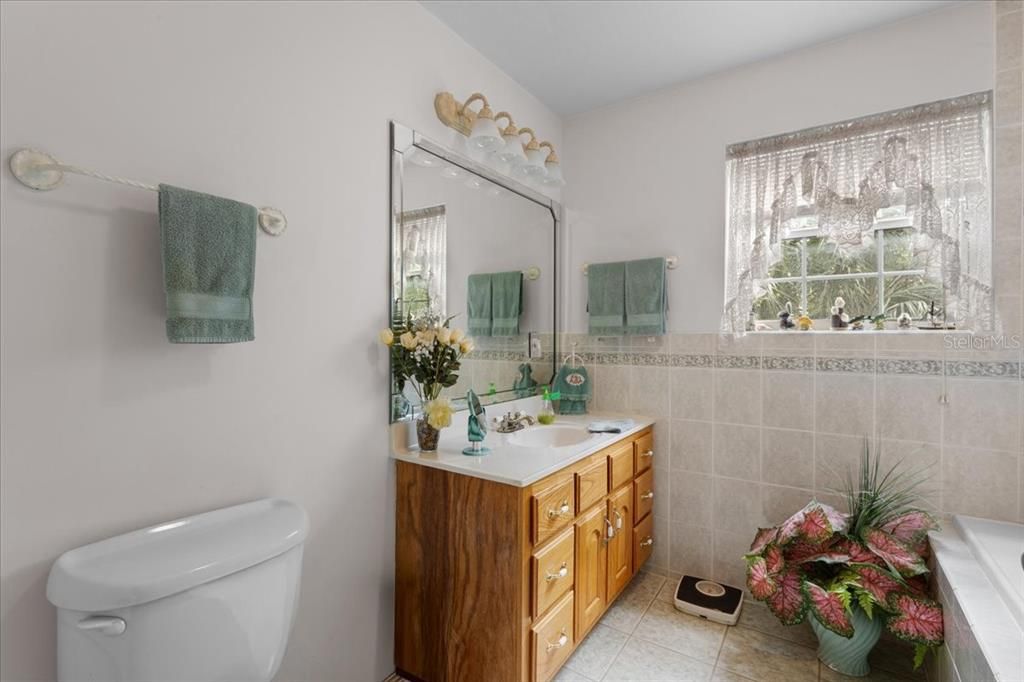 For Sale: $675,000 (2 beds, 2 baths, 2296 Square Feet)