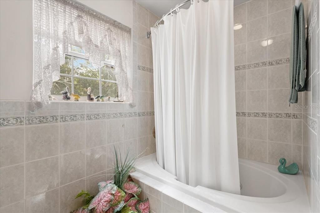 For Sale: $675,000 (2 beds, 2 baths, 2296 Square Feet)
