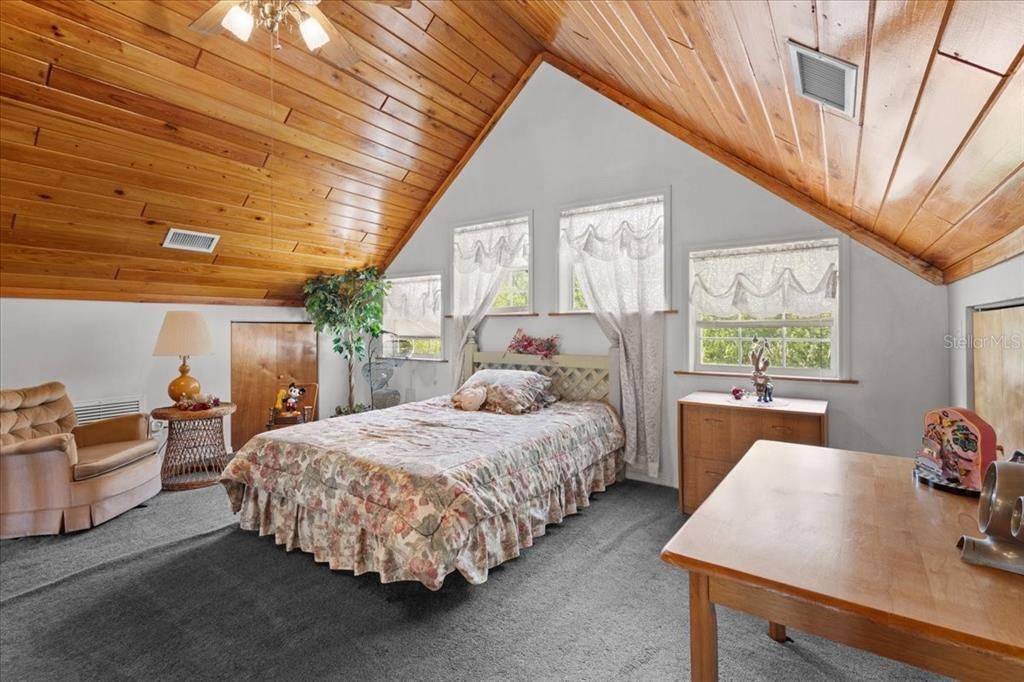 For Sale: $675,000 (2 beds, 2 baths, 2296 Square Feet)