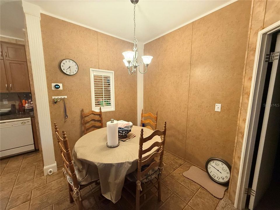En Venta: $240,000 (3 camas, 2 baños, 1040 Pies cuadrados)