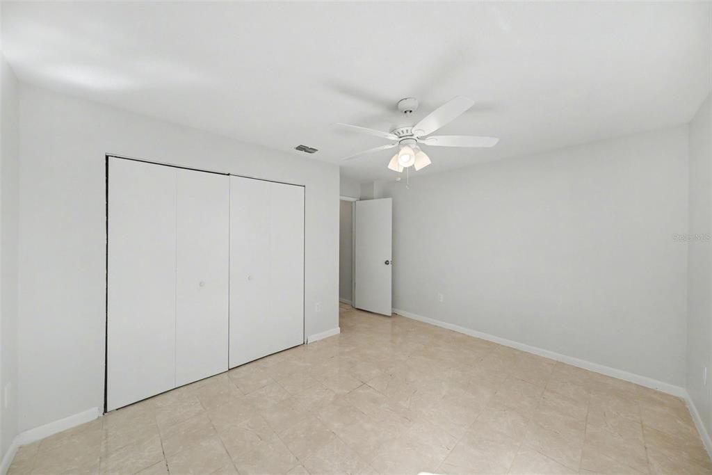 Activo con contrato: $300,000 (3 camas, 2 baños, 1608 Pies cuadrados)