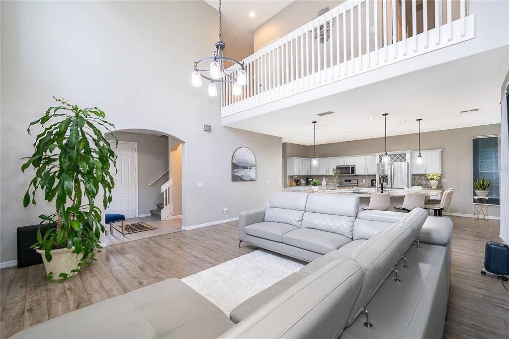Activo con contrato: $469,995 (4 camas, 2 baños, 2184 Pies cuadrados)