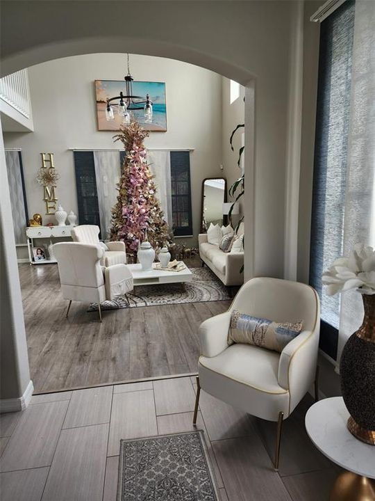 Activo con contrato: $469,995 (4 camas, 2 baños, 2184 Pies cuadrados)