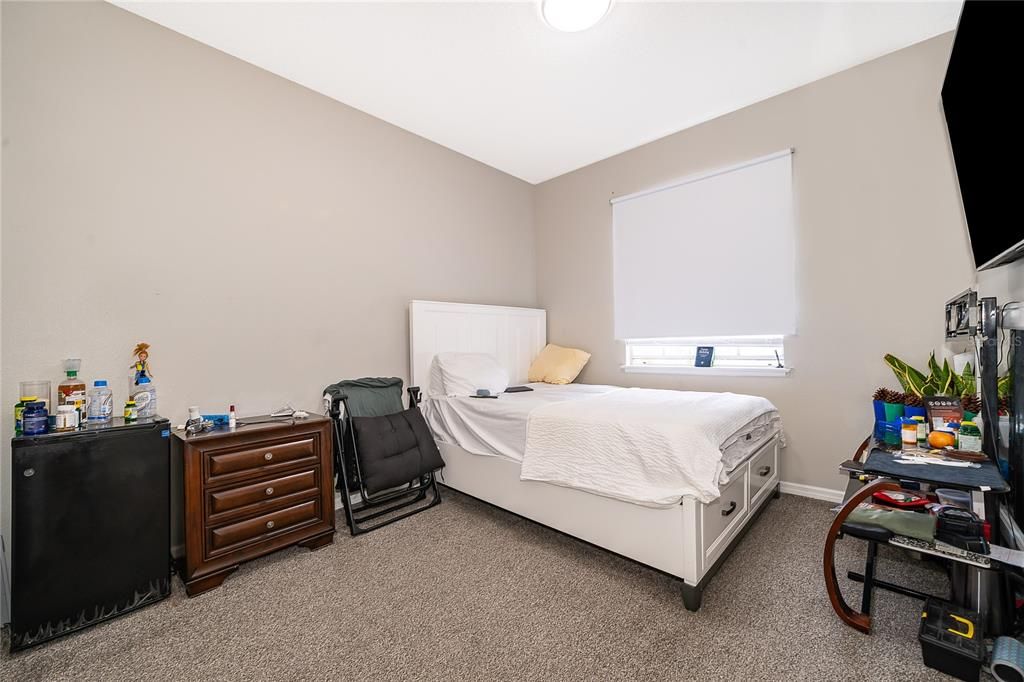 Activo con contrato: $469,995 (4 camas, 2 baños, 2184 Pies cuadrados)