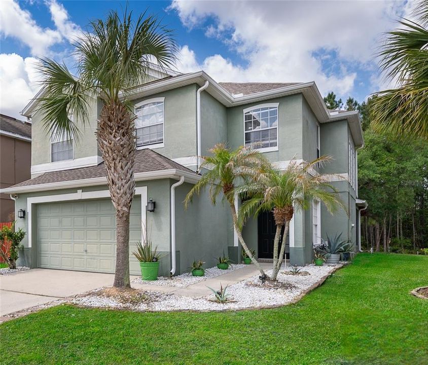 Activo con contrato: $469,995 (4 camas, 2 baños, 2184 Pies cuadrados)