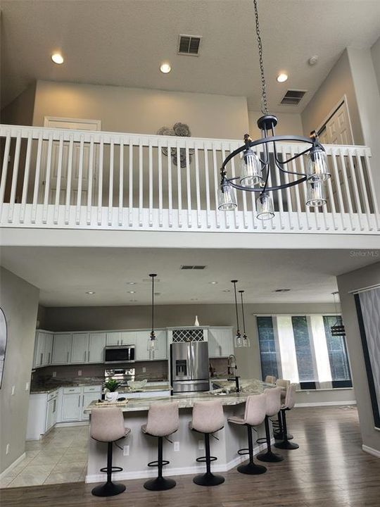 Activo con contrato: $469,995 (4 camas, 2 baños, 2184 Pies cuadrados)
