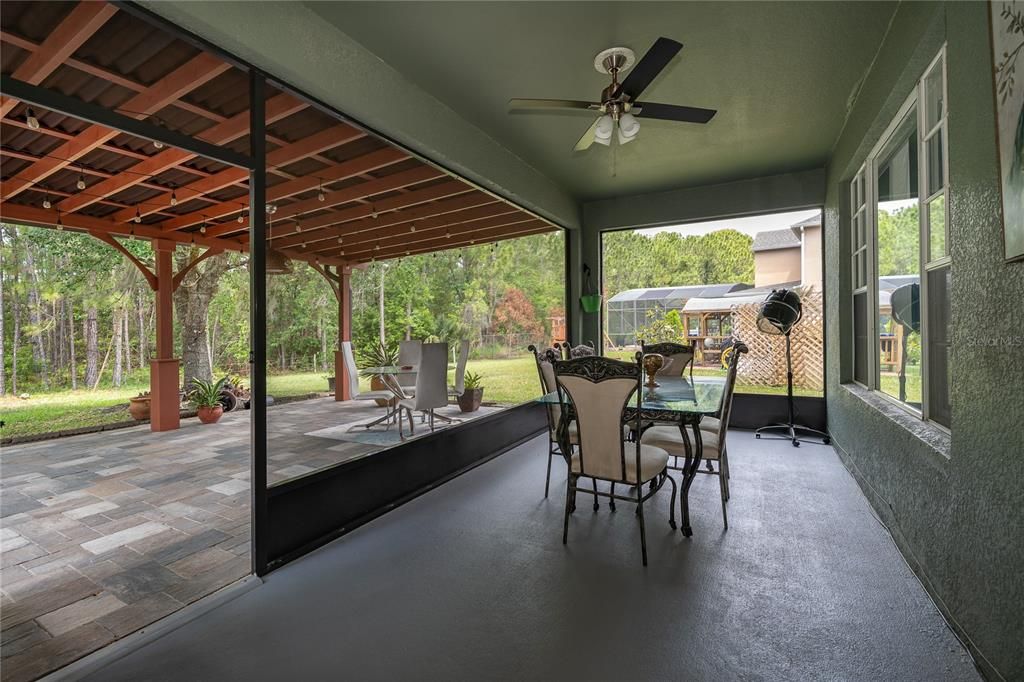 Activo con contrato: $469,995 (4 camas, 2 baños, 2184 Pies cuadrados)