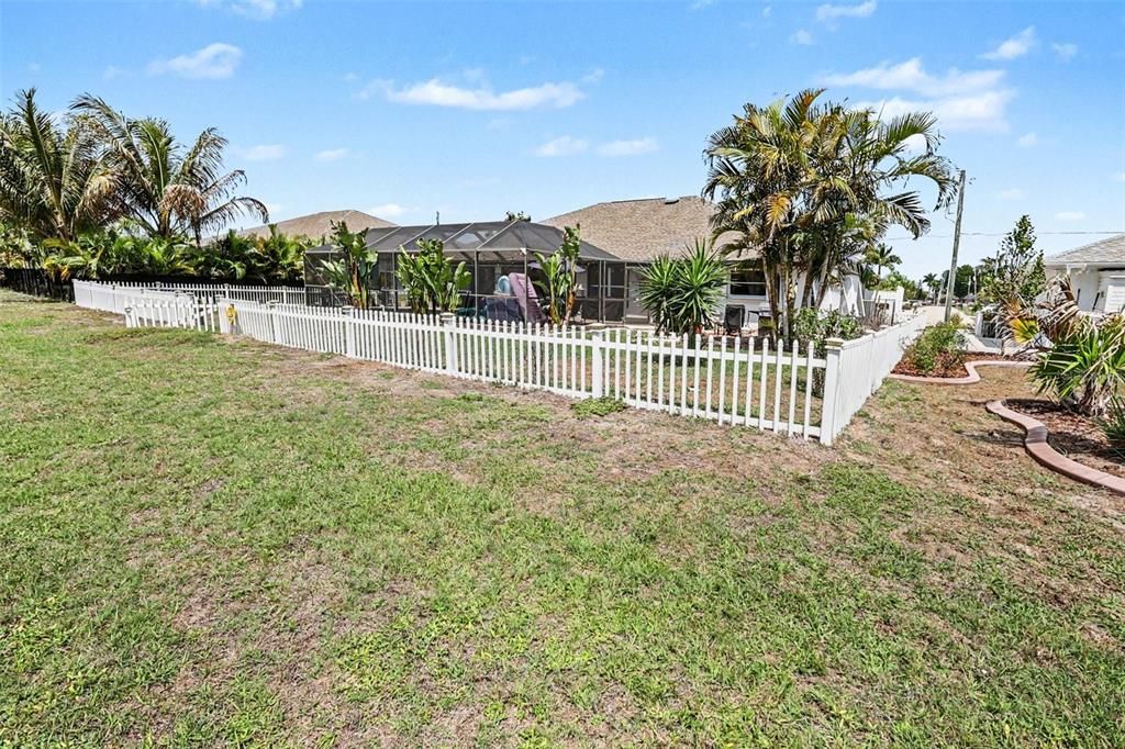 En Venta: $560,000 (3 camas, 2 baños, 2007 Pies cuadrados)