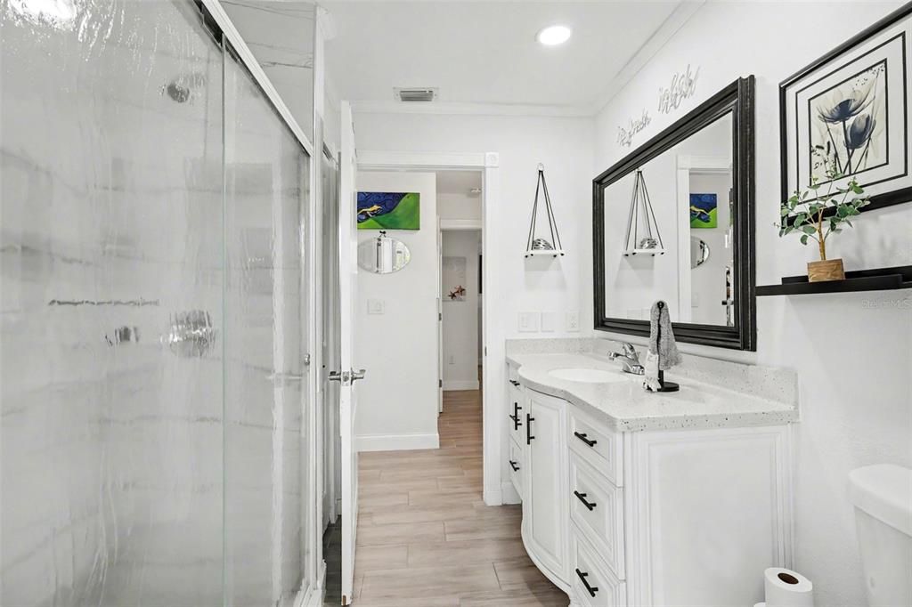En Venta: $560,000 (3 camas, 2 baños, 2007 Pies cuadrados)