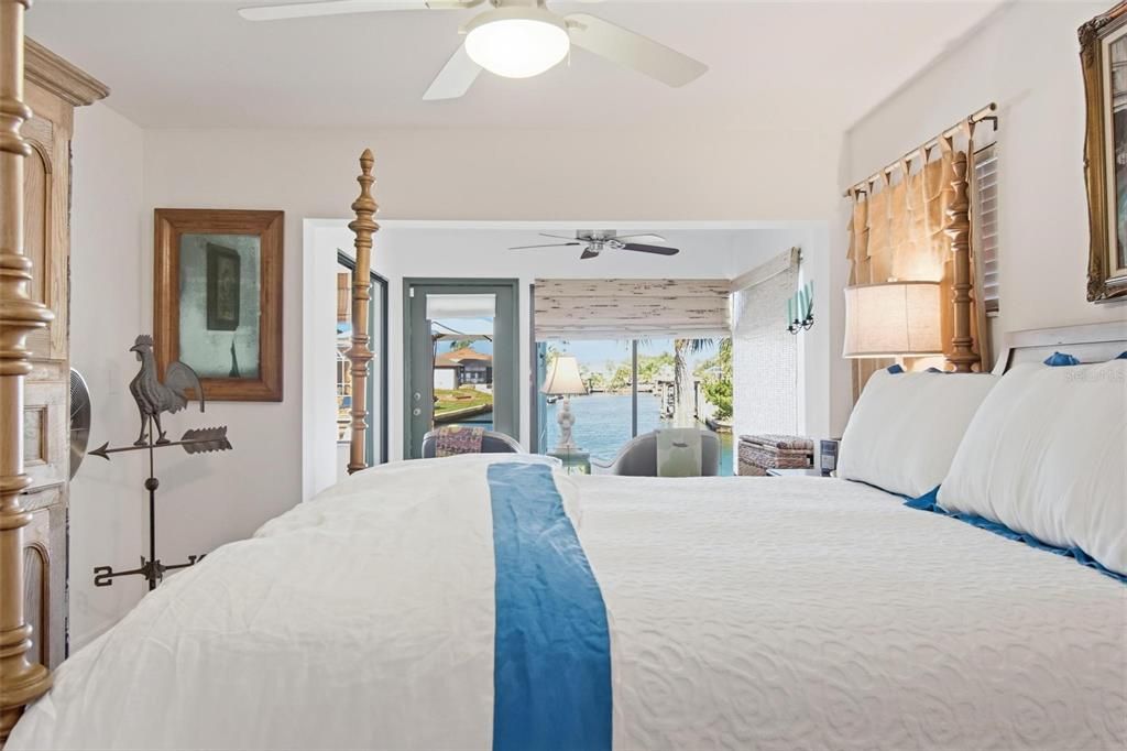 Activo con contrato: $749,000 (4 camas, 2 baños, 2084 Pies cuadrados)