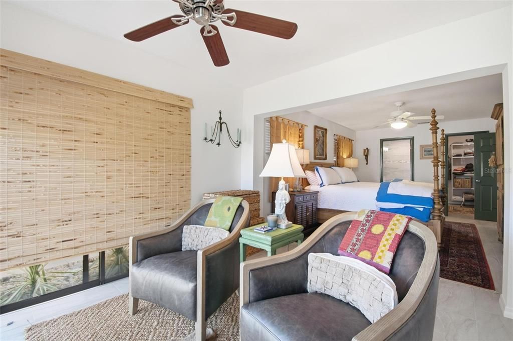 Activo con contrato: $749,000 (4 camas, 2 baños, 2084 Pies cuadrados)