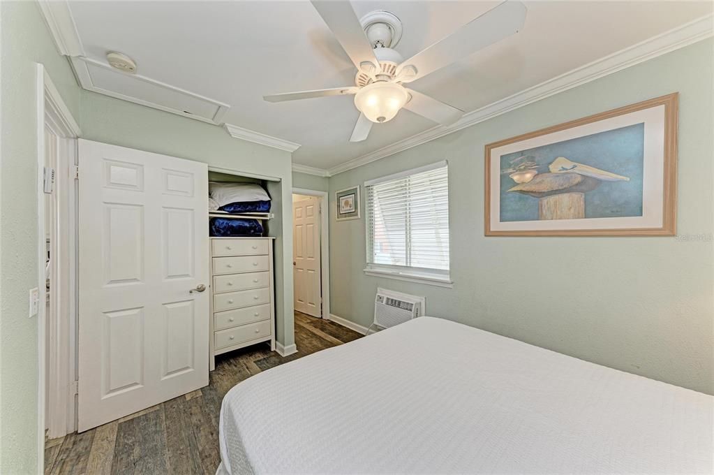 For Sale: $349,000 (1 beds, 1 baths, 380 Square Feet)