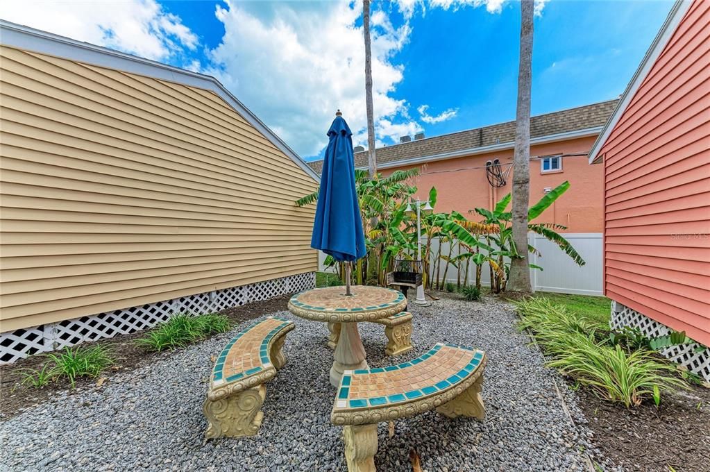 For Sale: $349,000 (1 beds, 1 baths, 380 Square Feet)