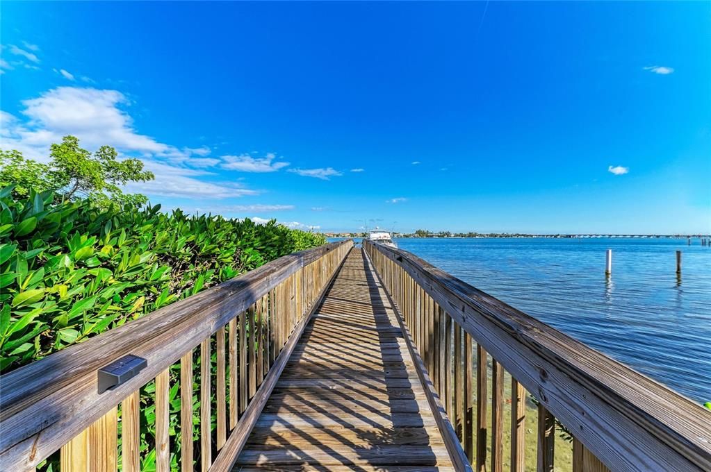 For Sale: $349,000 (1 beds, 1 baths, 380 Square Feet)