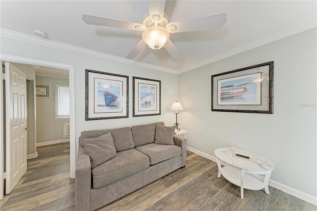 For Sale: $349,000 (1 beds, 1 baths, 380 Square Feet)