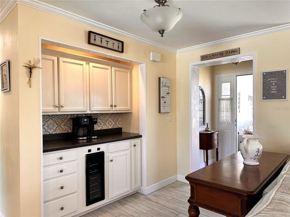 Active With Contract: $350,000 (3 beds, 3 baths, 1878 Square Feet)
