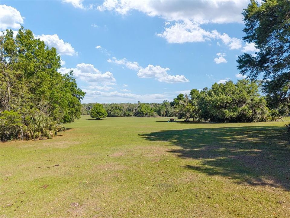 En Venta: $8,468,880 (293.28 acres)